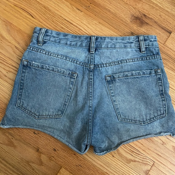 Amuse Society High-Waisted Denim Shorts - Picture 4 of 6